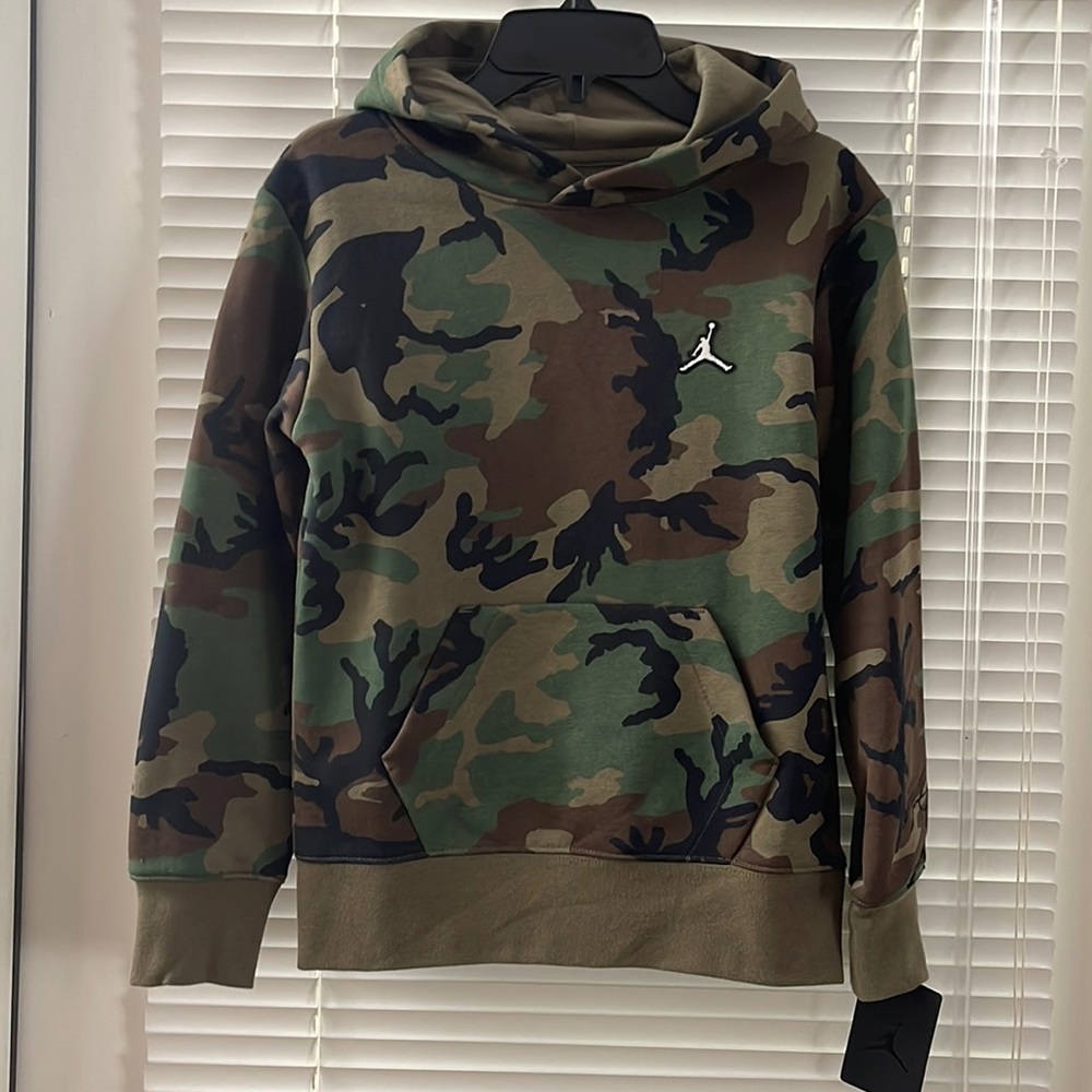 Nike Jordan Essentials Camo Print Pullover Kangaroo Pocket Logo Hoodie